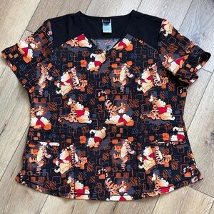Disney Winnie the Pooh Tigger Patterned Scrub Top Black Orange XL